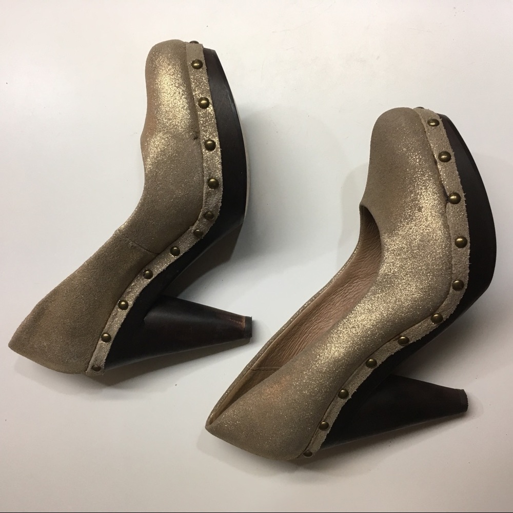 Sparkly Gold Seychelles Heels - Picture 4 of 8